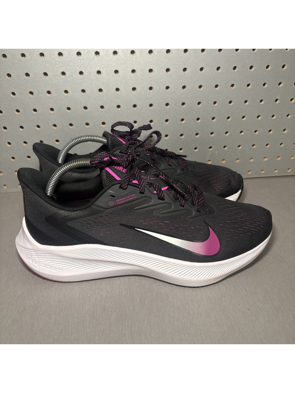 Nike Zoom Winflo 7 Running Shoes Womens Size 11.5 Black Pink Sneakers CJ0302-001